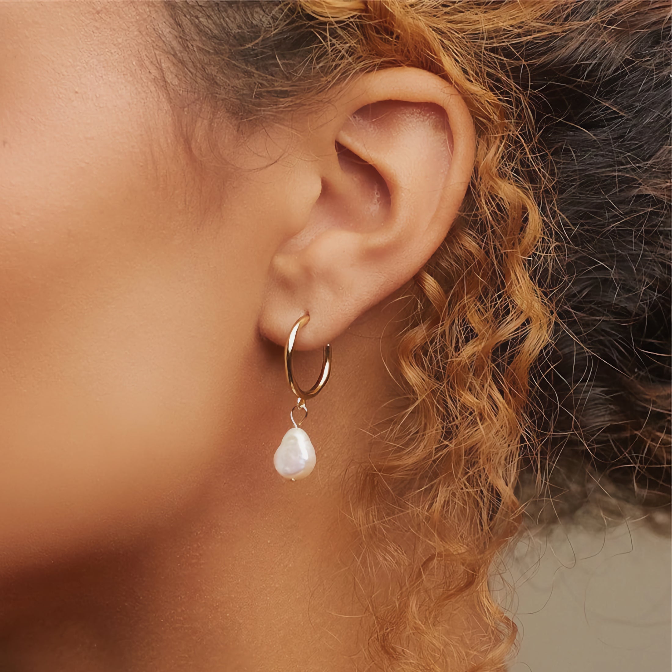 Asa Freshwater Pearl Earrings