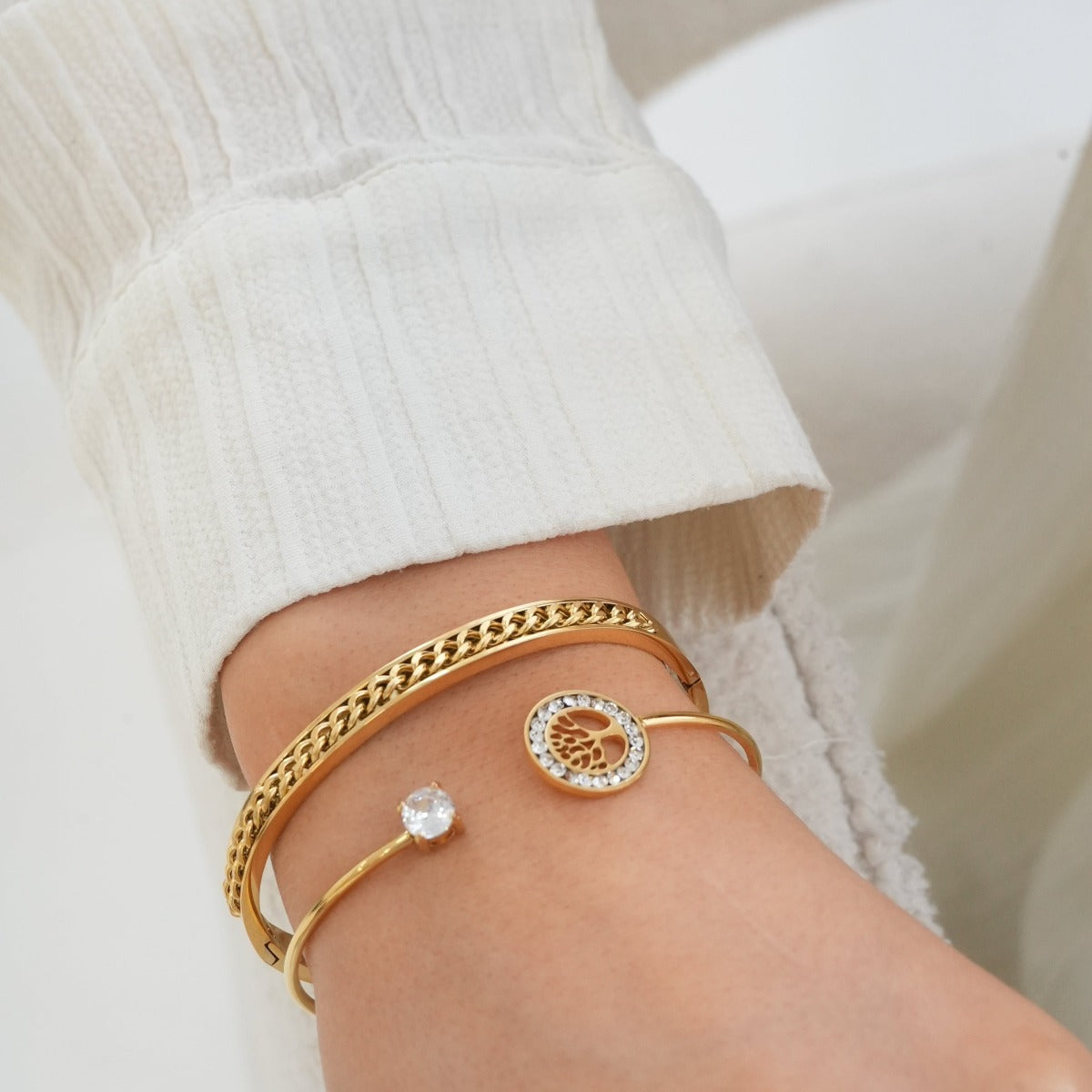 Curb Chain Bangle Bracelet  - Gold