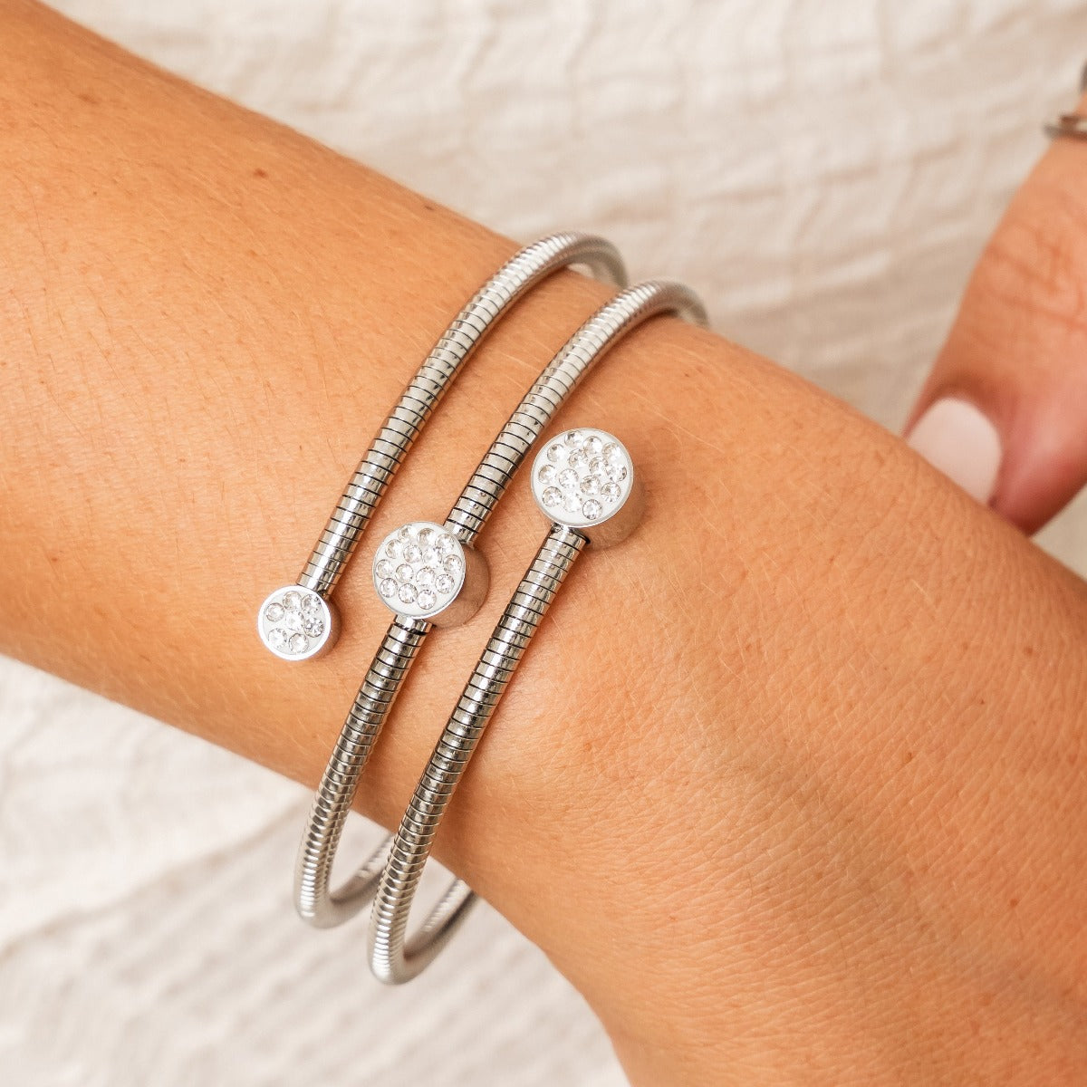 Stone Twister Bangle - Silver