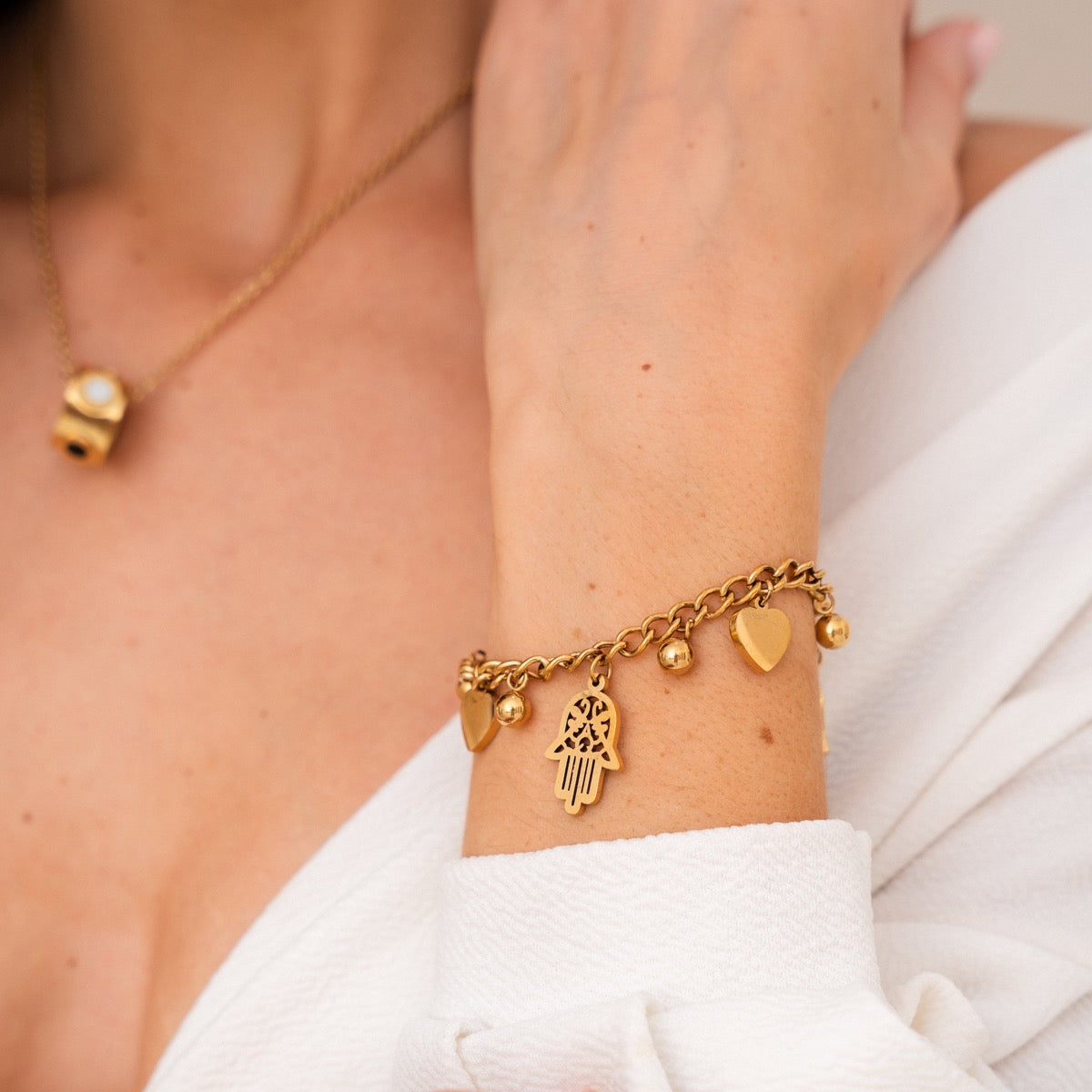 Hamsa Heart Charm Bracelet - Gold