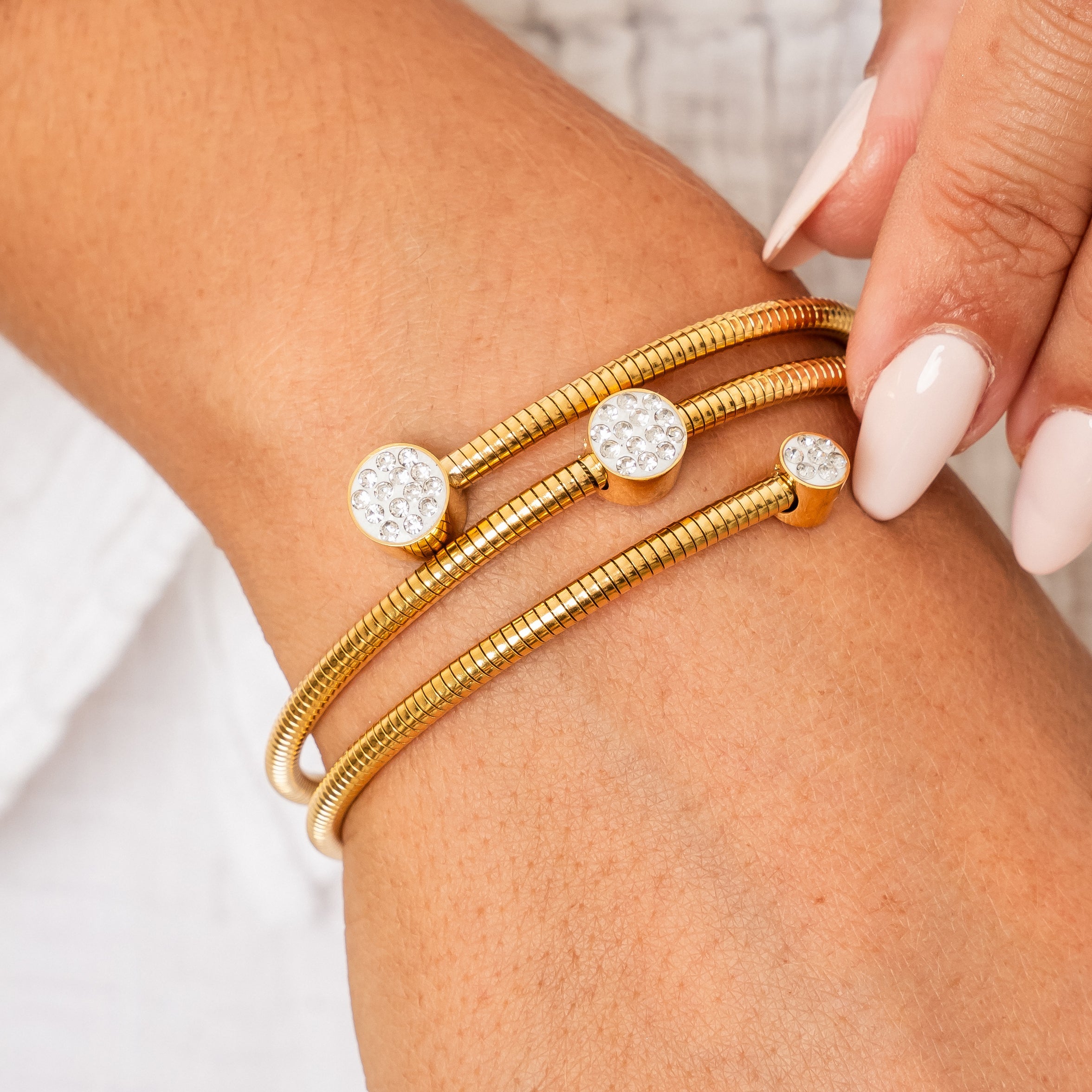 Stone Twister Bangle - Gold