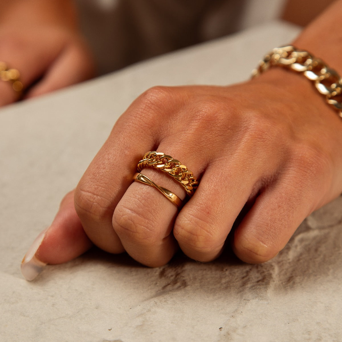 Curb Link Chain Ring - Gold